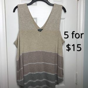 Market & Spruce Top. Size XL